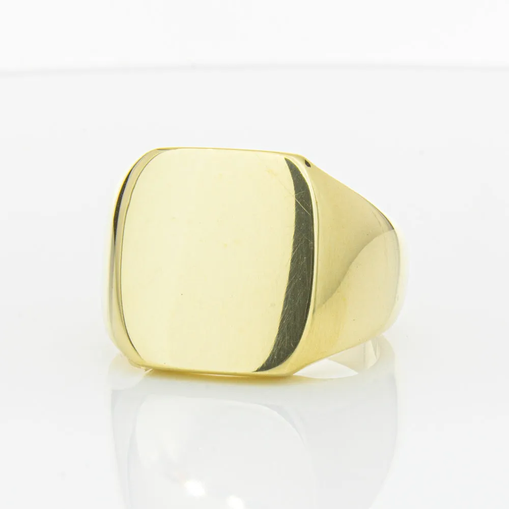 Deja Vu 18ct Yellow Gold Signet Ring