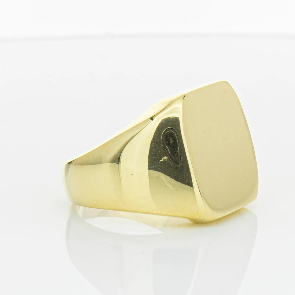 Deja Vu 18ct Yellow Gold Signet Ring