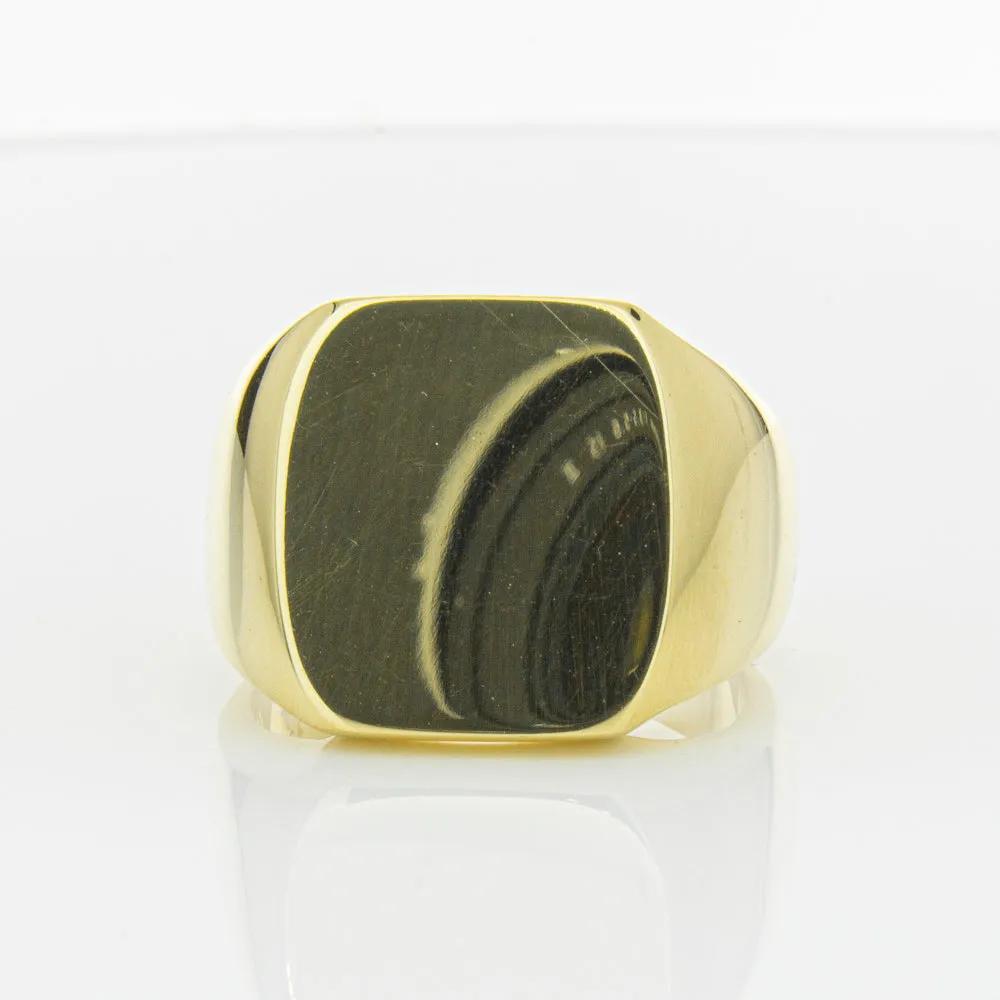 Deja Vu 18ct Yellow Gold Signet Ring