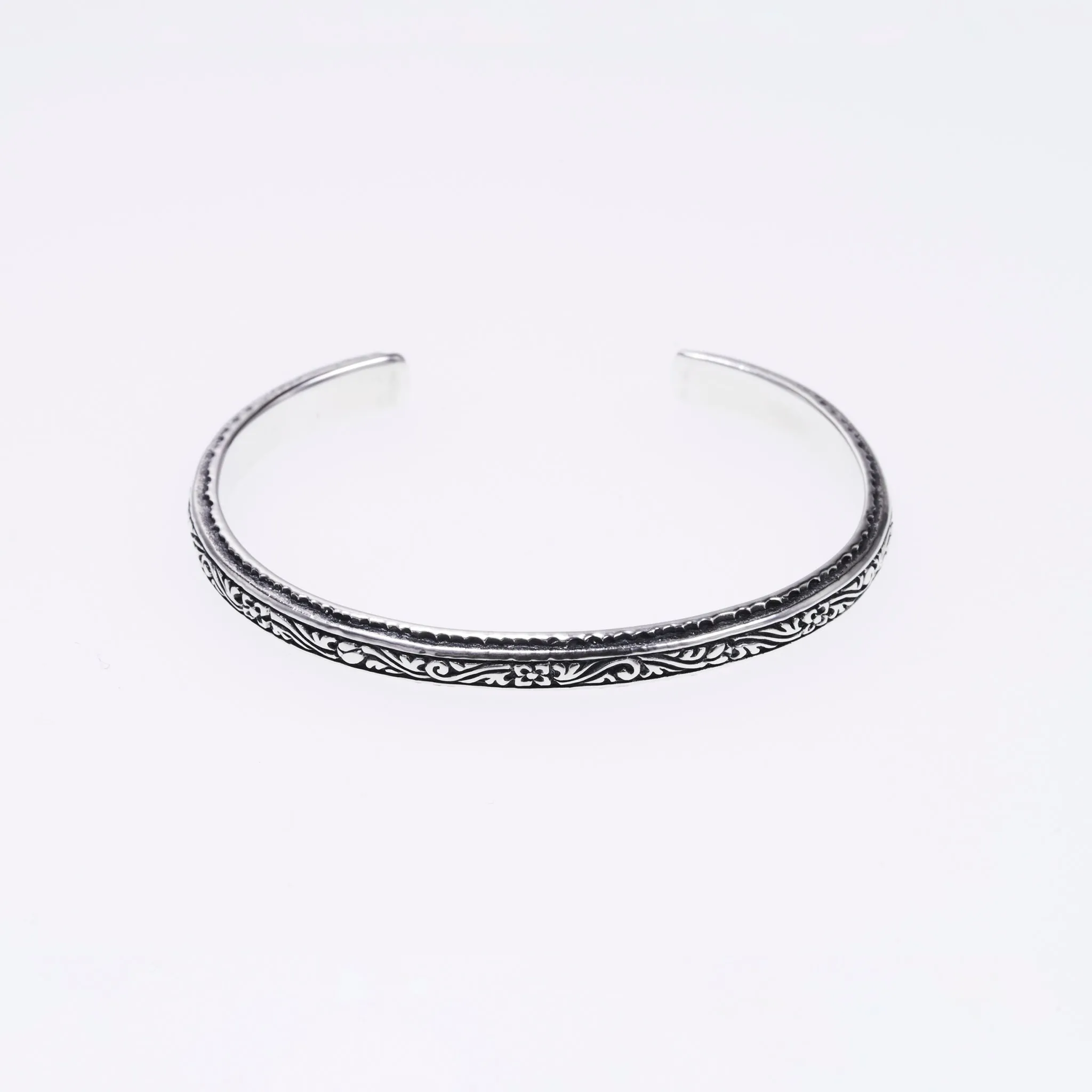 Narrow Ivy Bangle (S) (Antique Finish)