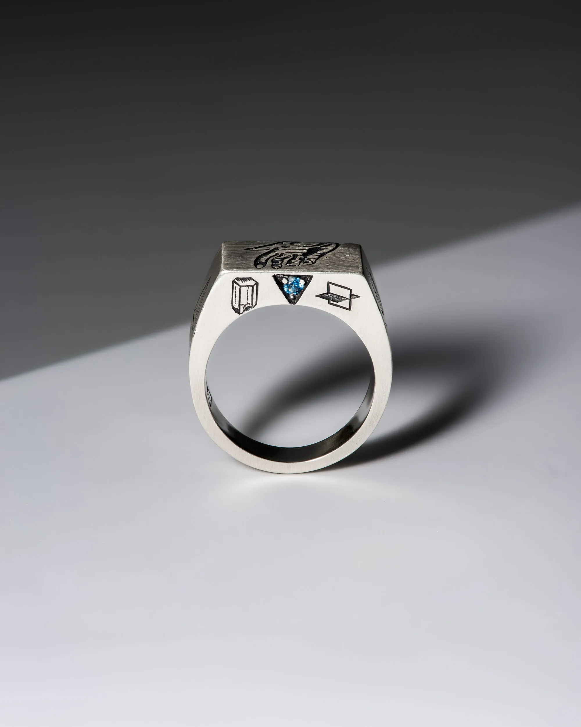 Touch - 5 Senses Signet Ring